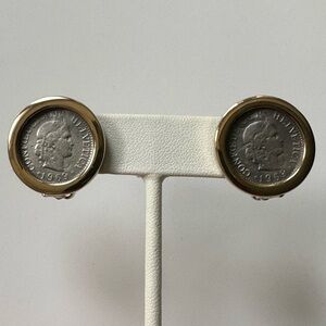 VTG Carolee Clip On Earrings